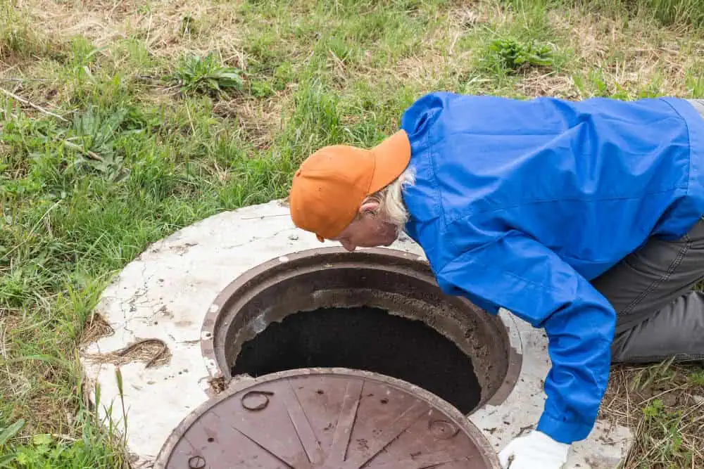 עשה זאת בעצמך: כך תפתחו סתימה בביוב